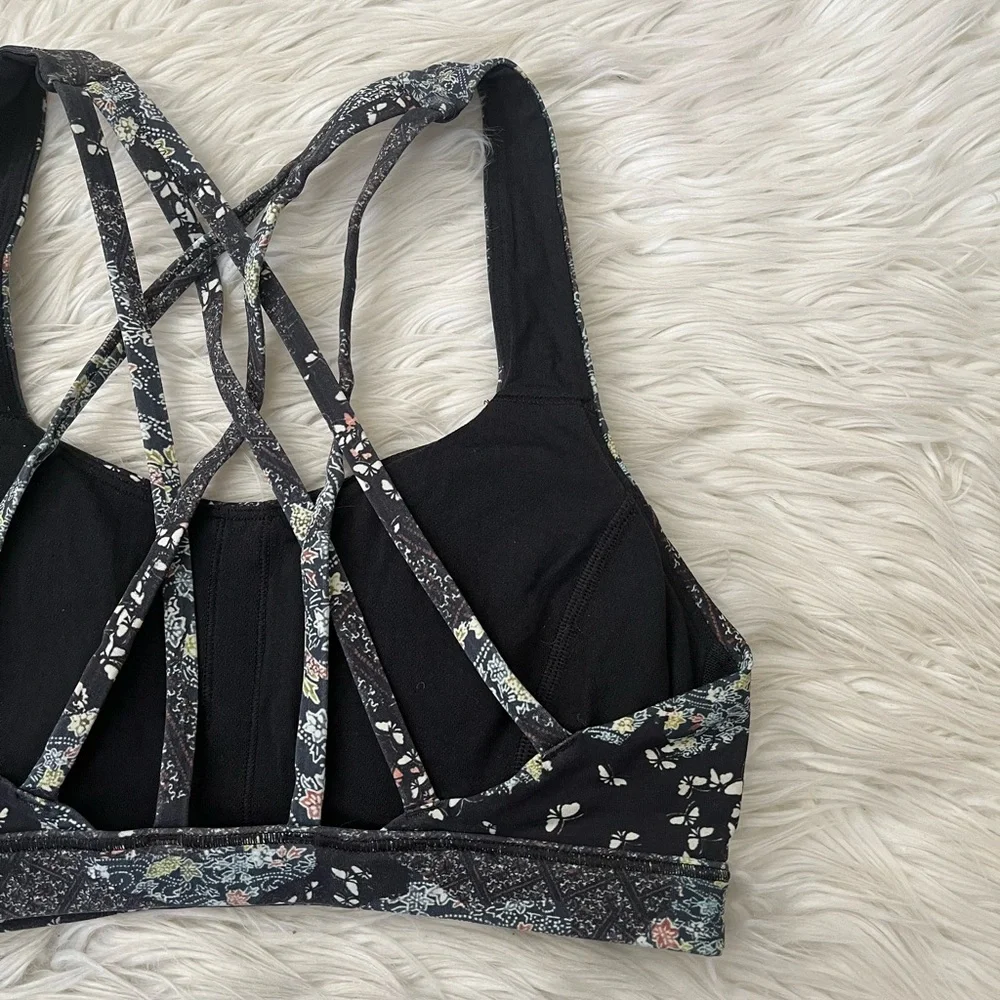 {Lululemon} Free To Be Serene Bra in Assemblage Alpine White Multi - Women’s 4